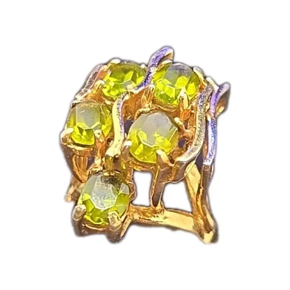 Vintage 18 K HGE Cocktail Ring Size 4 with Simulated Peridot Rhinestones Size 4
